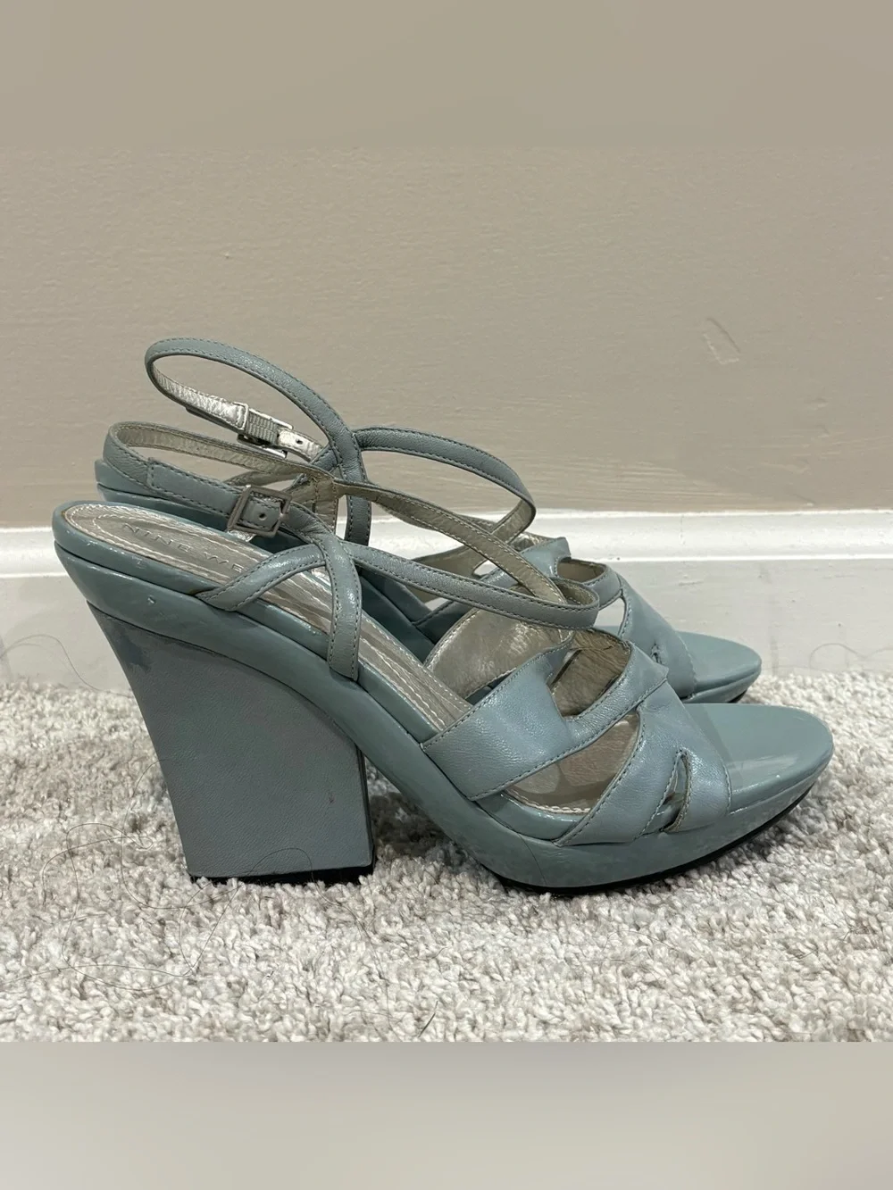 Vintage Nine West Light Blue Leather Strappy Wedge Sandals Women’s Size 8